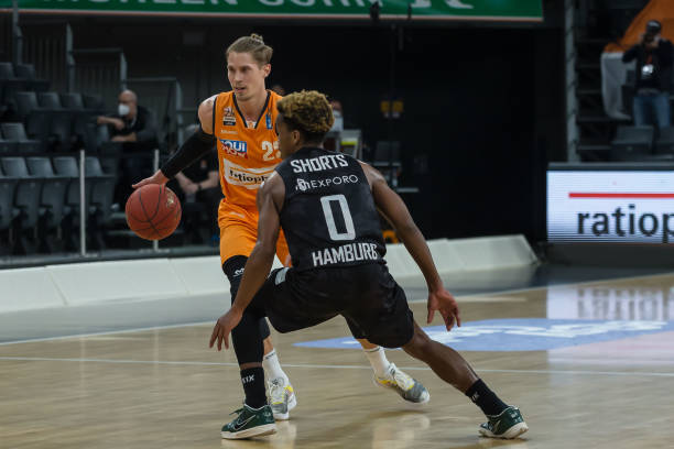 规赛进入白 规赛进入白