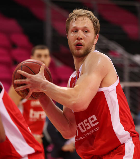 动更果断 动更果断